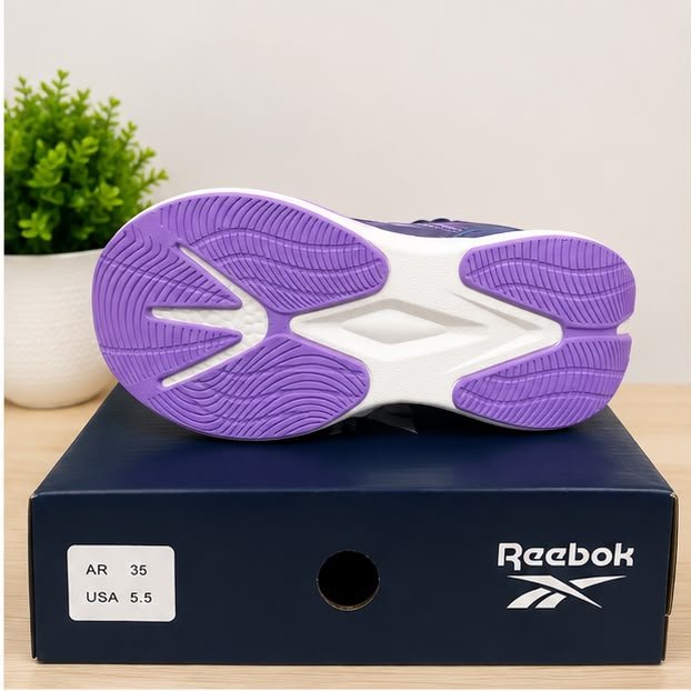 Reebok Ladies Sneakers - Image 2