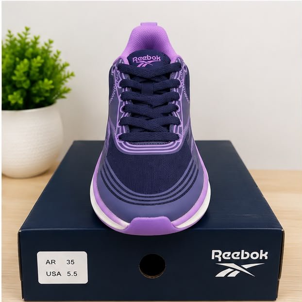 Reebok Ladies Sneakers - Image 3