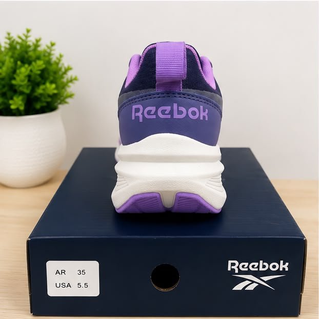 Reebok Ladies Sneakers - Image 4